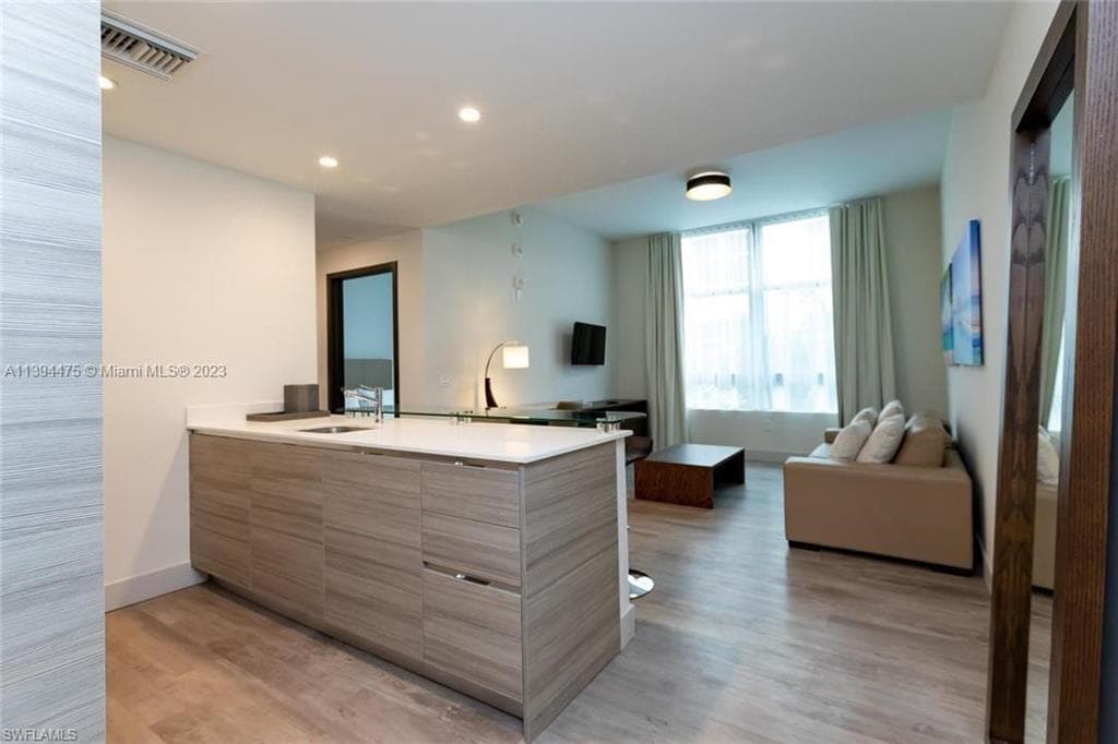 777 N Ocean DR # S302, HOLLYWOOD FL 33019-9