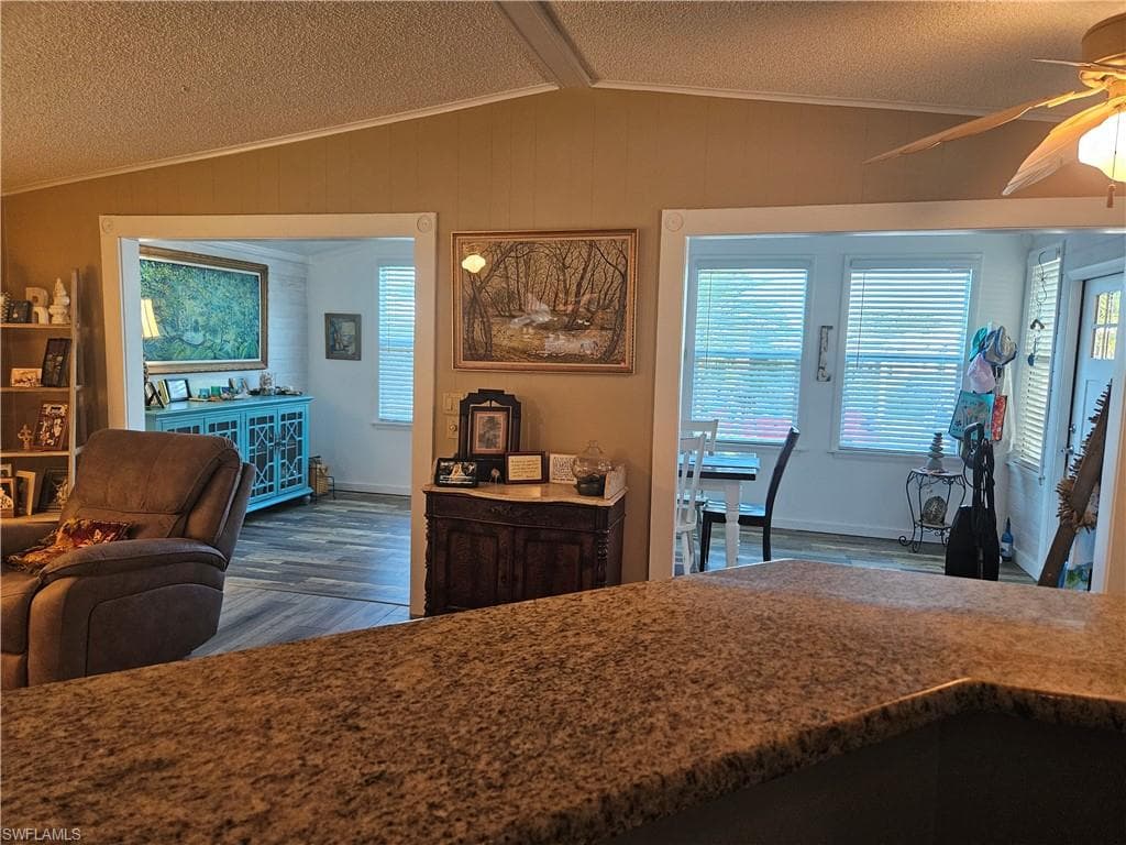 14 Peridot AVE, NAPLES FL 34114-33