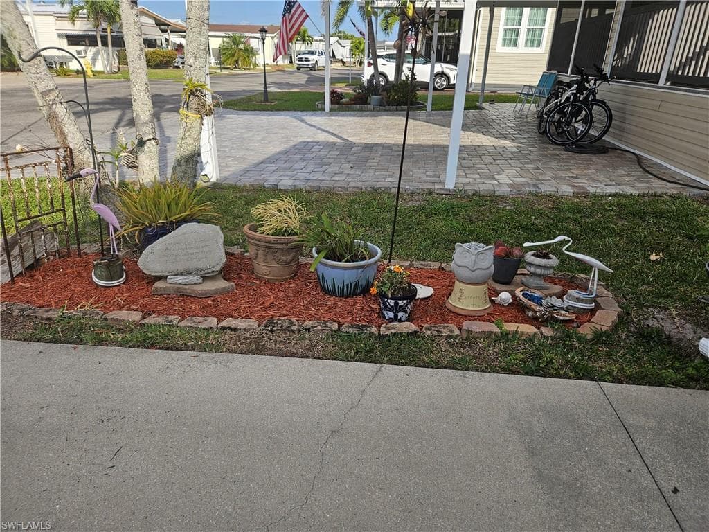 14 Peridot AVE, NAPLES FL 34114-13