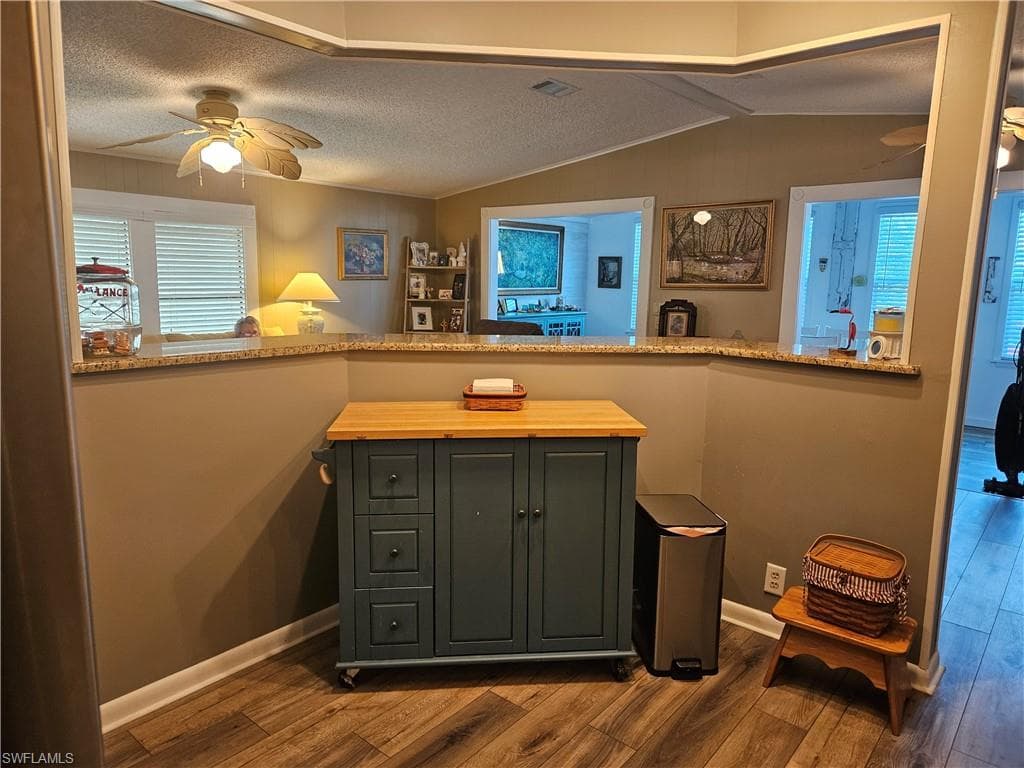 14 Peridot AVE, NAPLES FL 34114-18