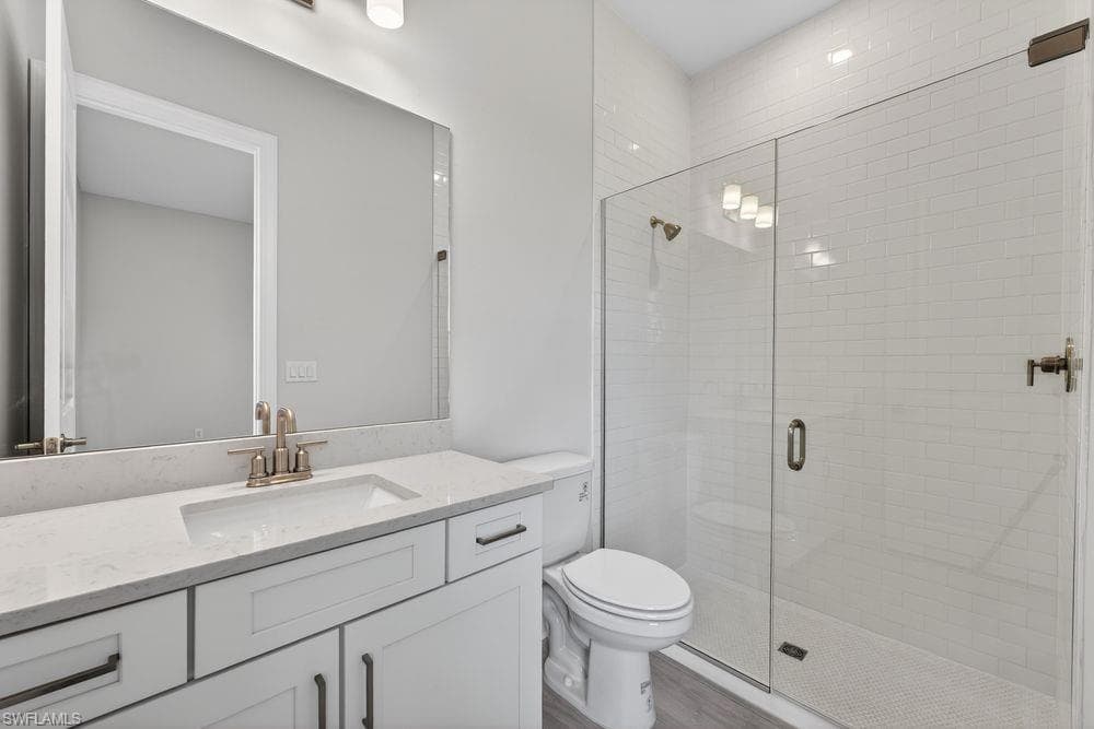 26891 Victoria PL-22