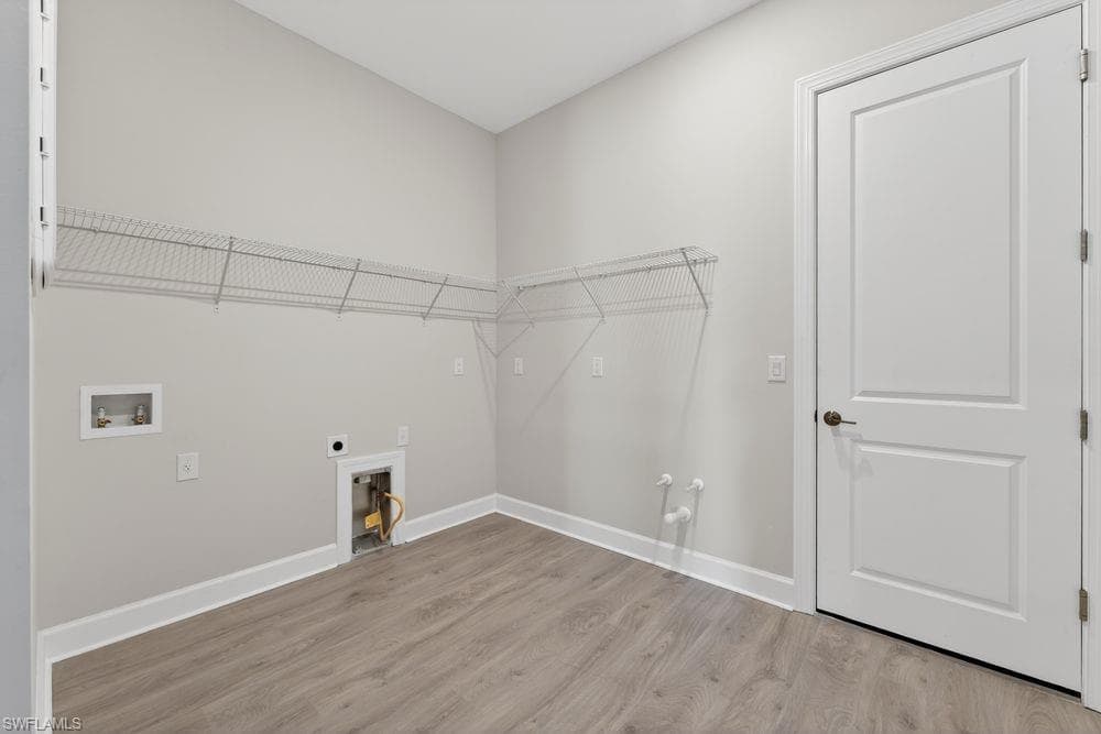 26891 Victoria PL-26