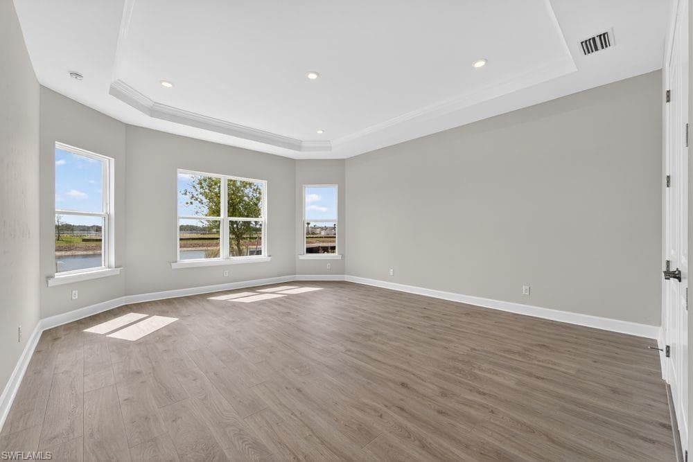 26891 Victoria PL-11
