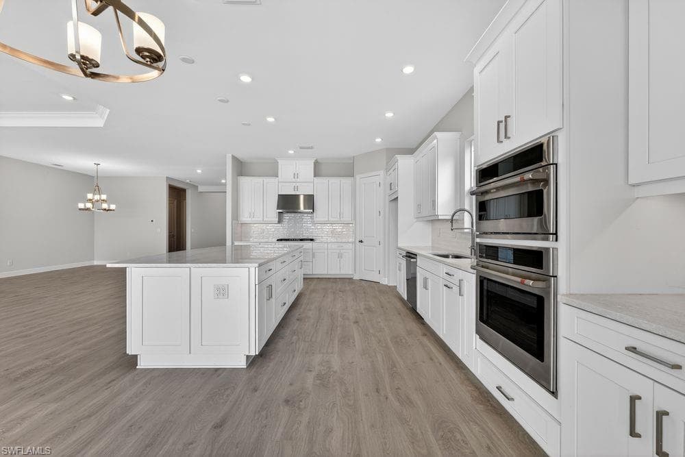 26891 Victoria PL-6