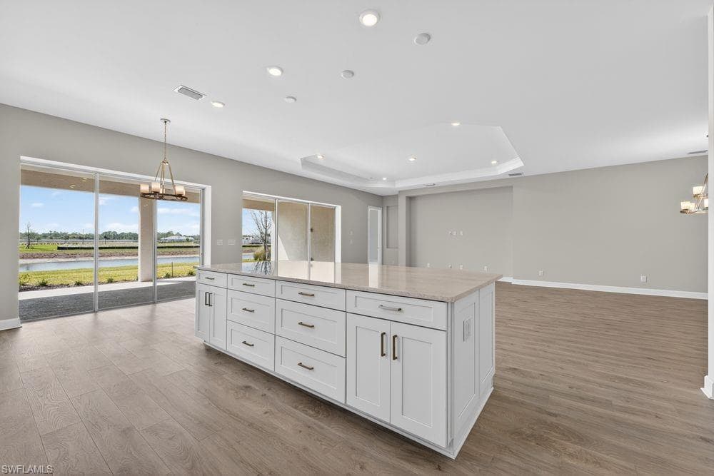 26891 Victoria PL-2