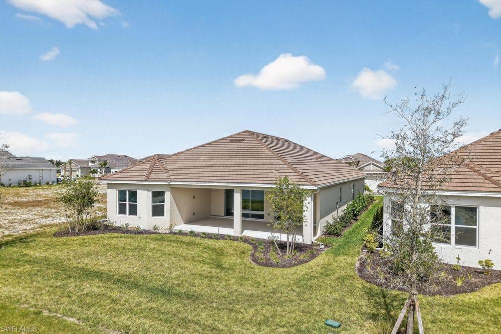 26891 Victoria PL-27