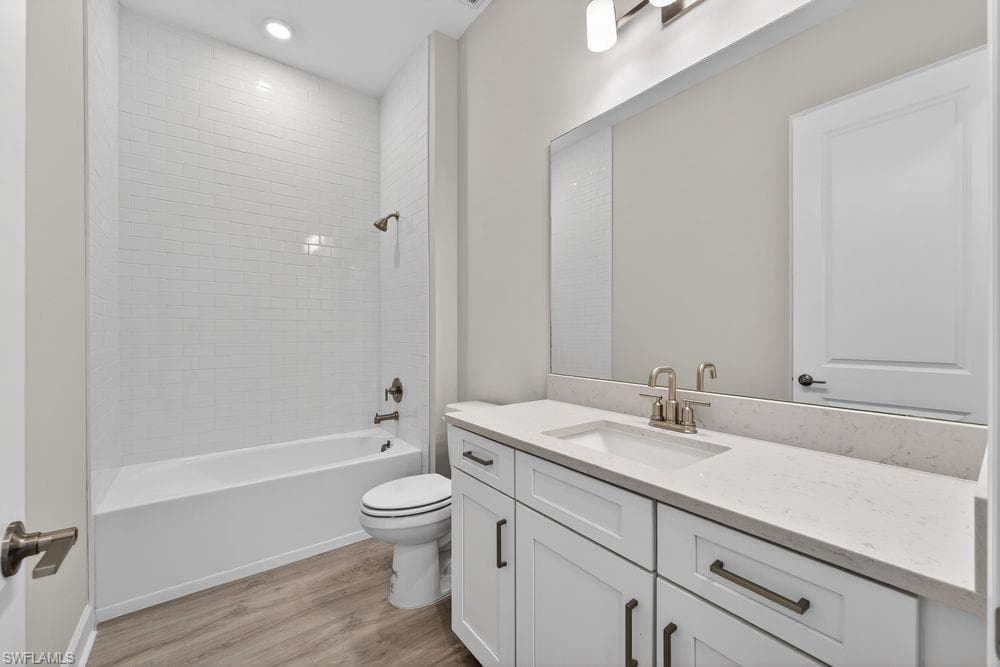 26891 Victoria PL-23