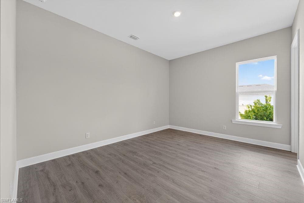 26891 Victoria PL-18