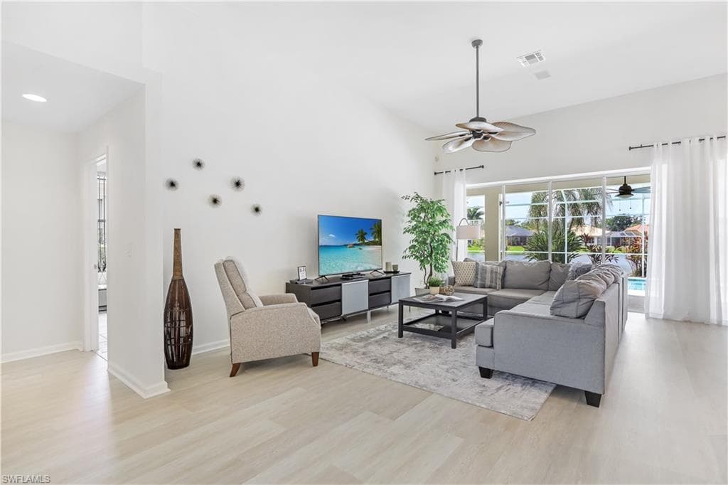7699 Groves RD, NAPLES FL 34109-6