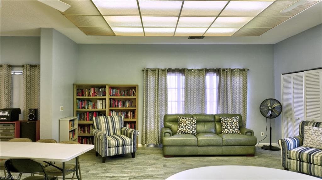 8 Park Lane CIR, LEHIGH ACRES FL 33936-33