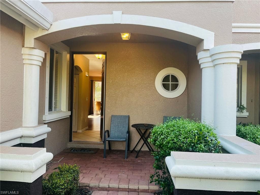 9620 Roundstone CIR, FORT MYERS FL 33967-2