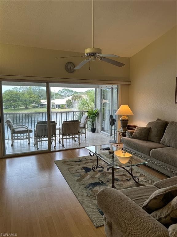 306 Emerald Bay CIR # J5, NAPLES FL 34110-22