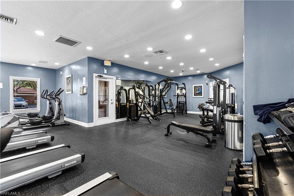 2094 Arbour Walk CIR # 3018, NAPLES FL 34109-20