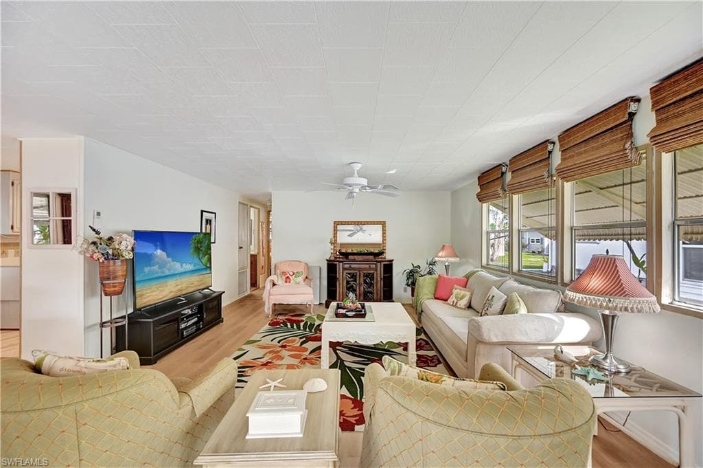 114 Enchanting BLVD, NAPLES FL 34112-1