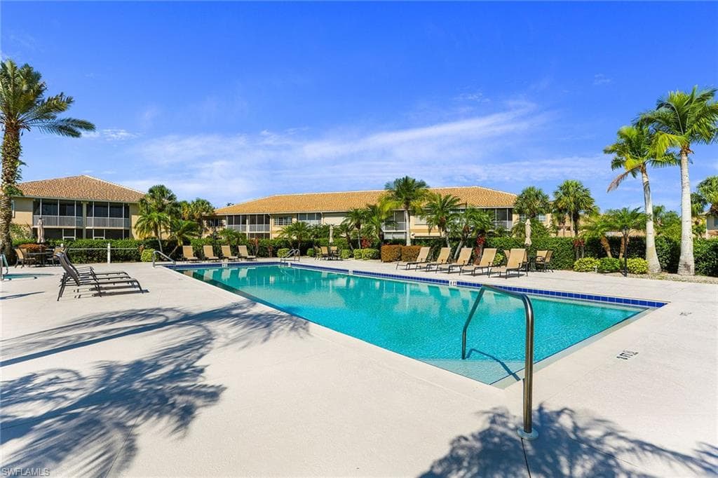 9022 Michael CIR # 4, NAPLES FL 34113-26