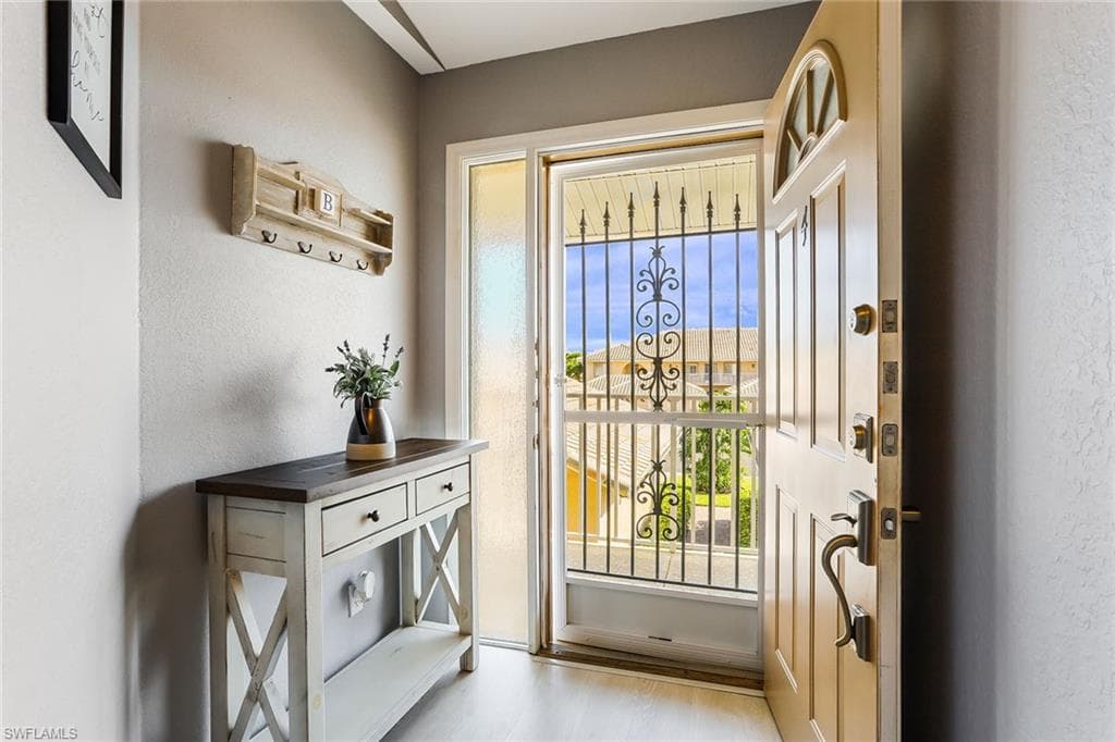 9022 Michael CIR # 4, NAPLES FL 34113-1
