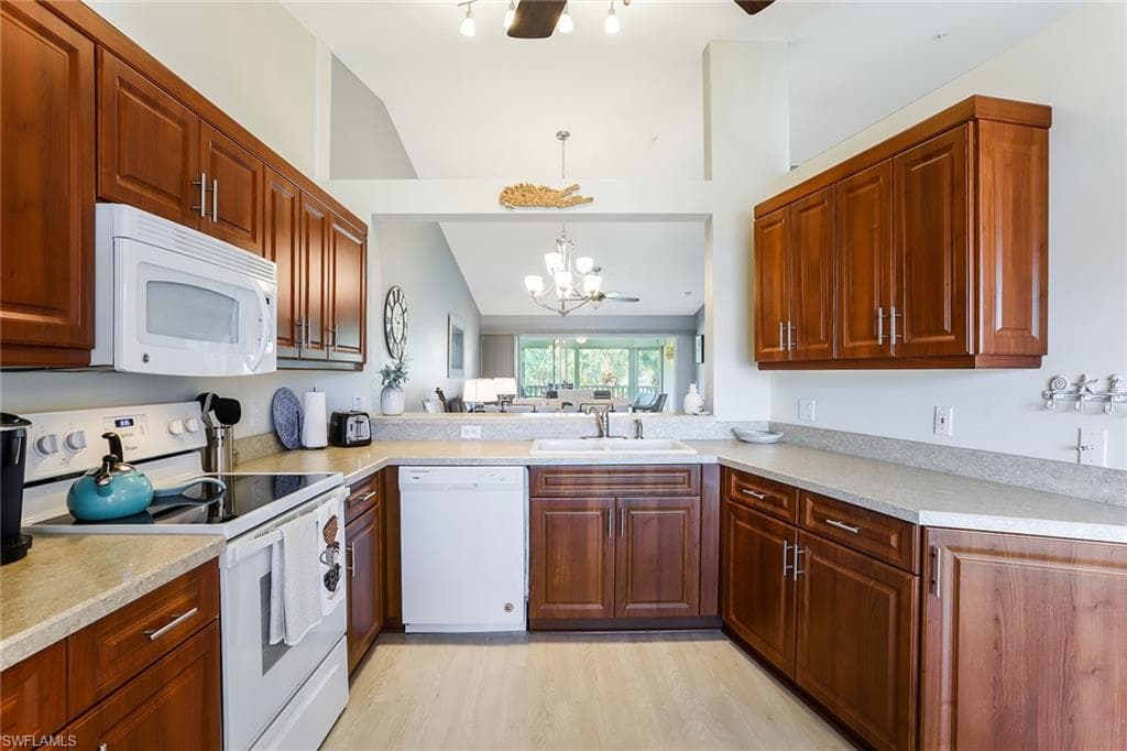 9022 Michael CIR # 4, NAPLES FL 34113-12