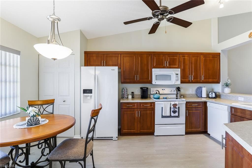 9022 Michael CIR # 4, NAPLES FL 34113-11