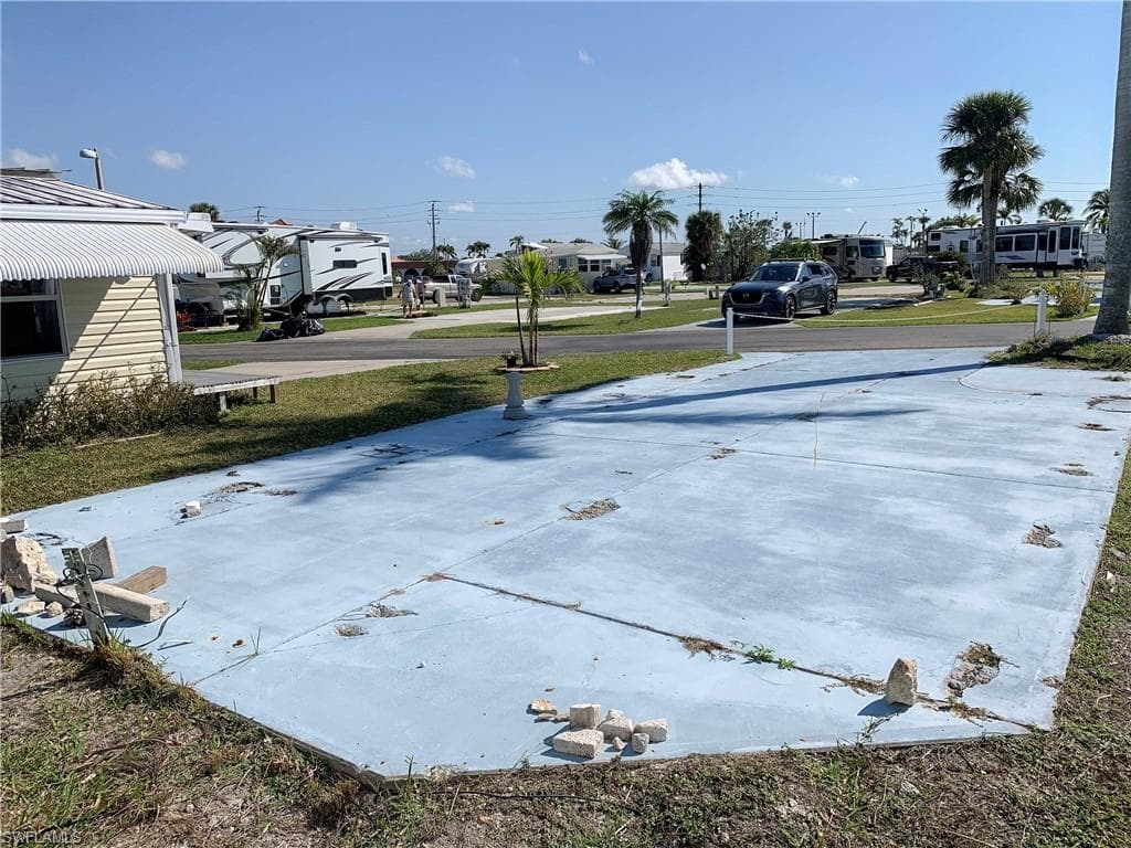 19681 Summerlin #225J RD, FORT MYERS FL 33908-1
