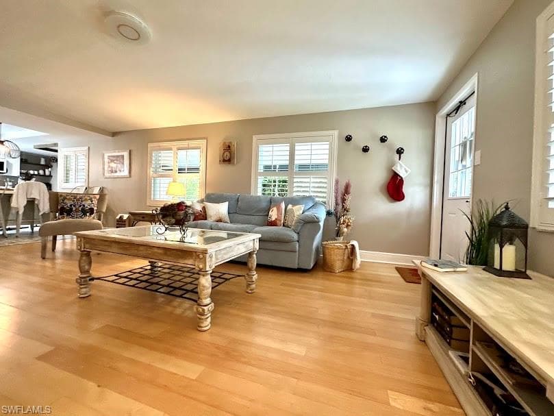 160 4th ST, NAPLES FL 34113-12