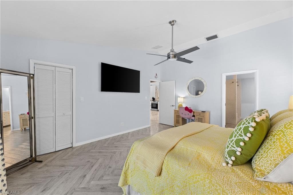 2467 Pine Woods CIR # 3, NAPLES FL 34105-27