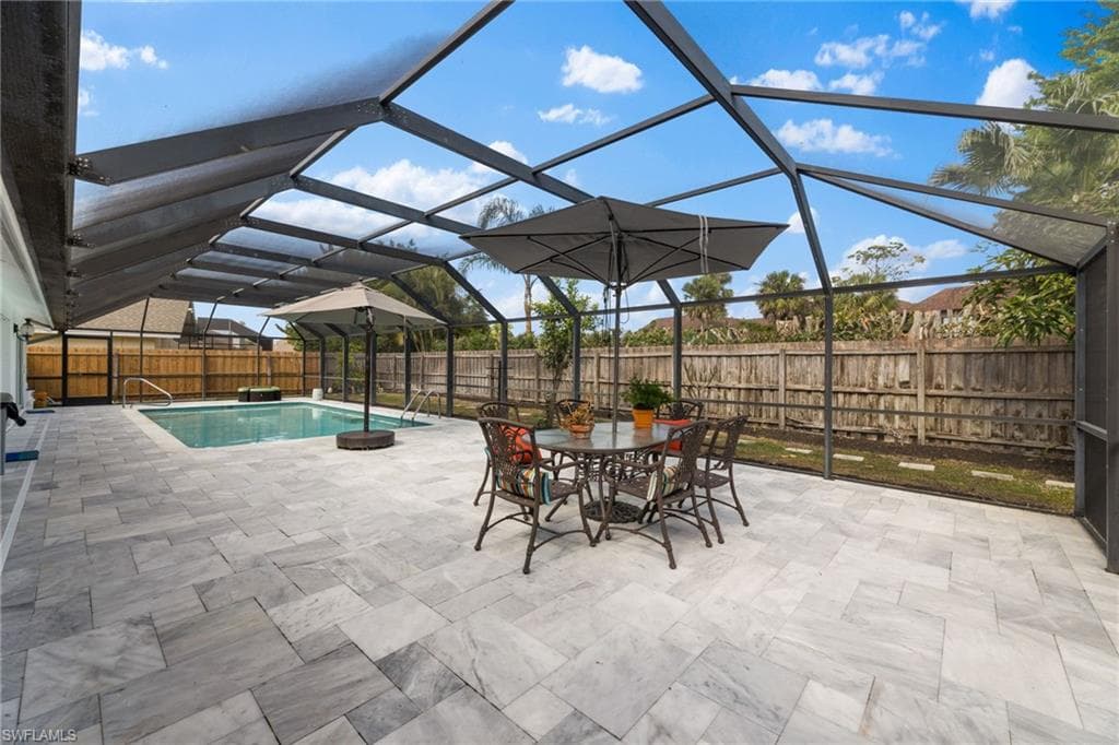 2467 Pine Woods CIR # 3, NAPLES FL 34105-19