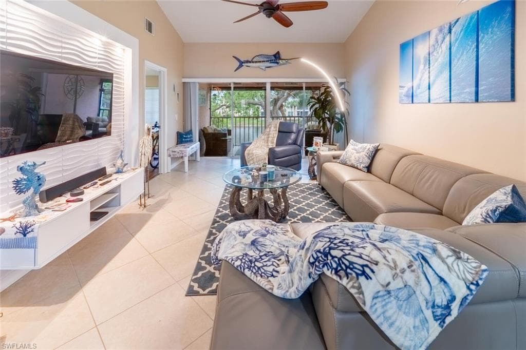 760 Wiggins Lake DR # 205, NAPLES FL 34110-5