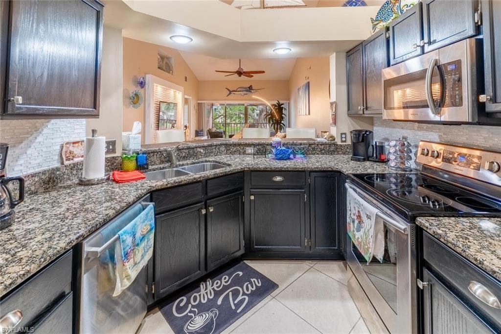 760 Wiggins Lake DR # 205, NAPLES FL 34110-12