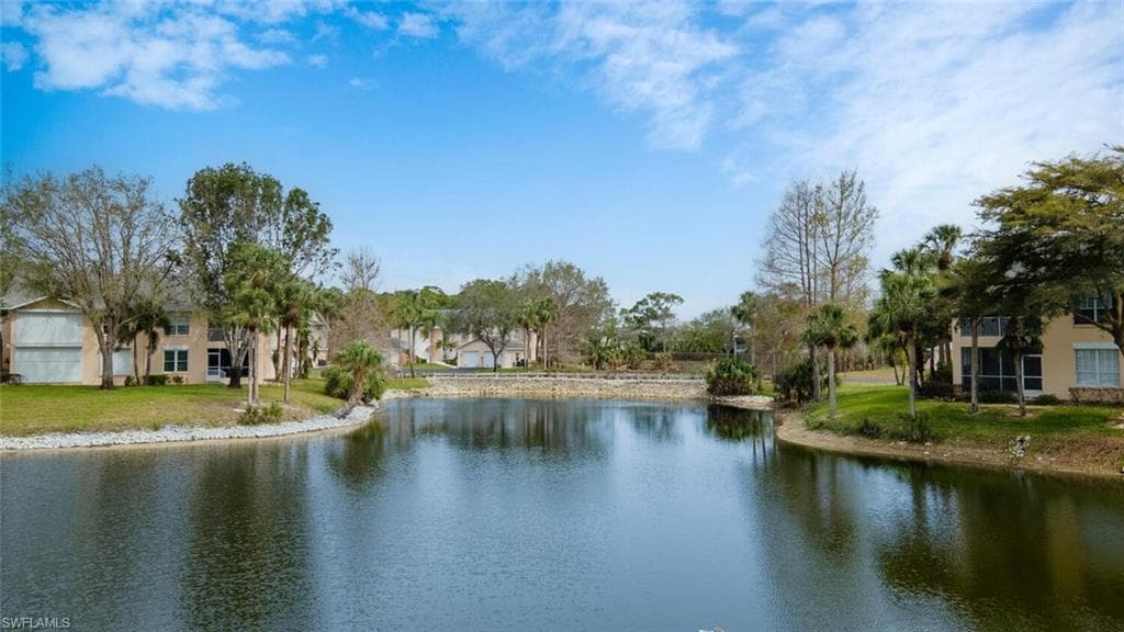 760 Wiggins Lake DR # 205, NAPLES FL 34110-25