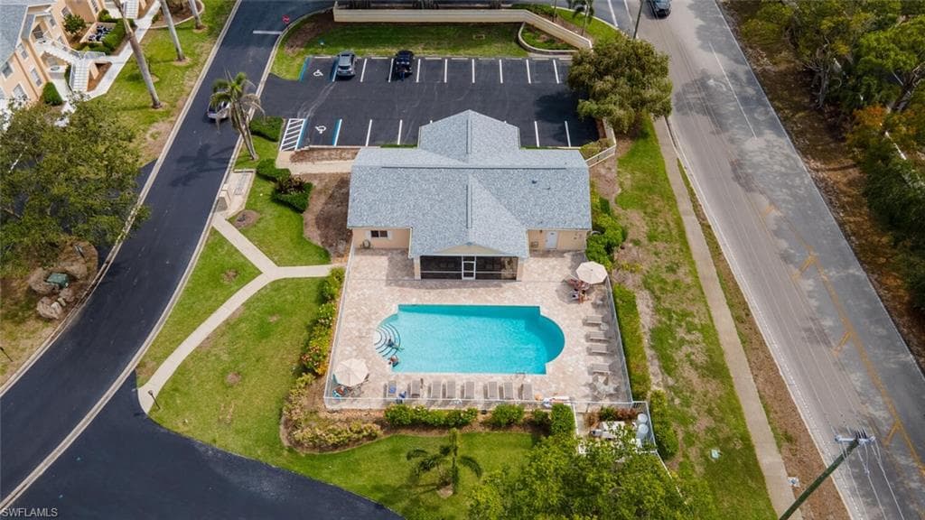 760 Wiggins Lake DR # 205, NAPLES FL 34110-30