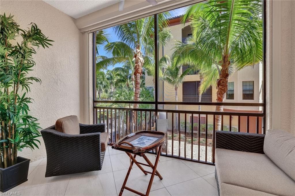 2772 Tiburon BLVD E # 102, NAPLES FL 34109-13