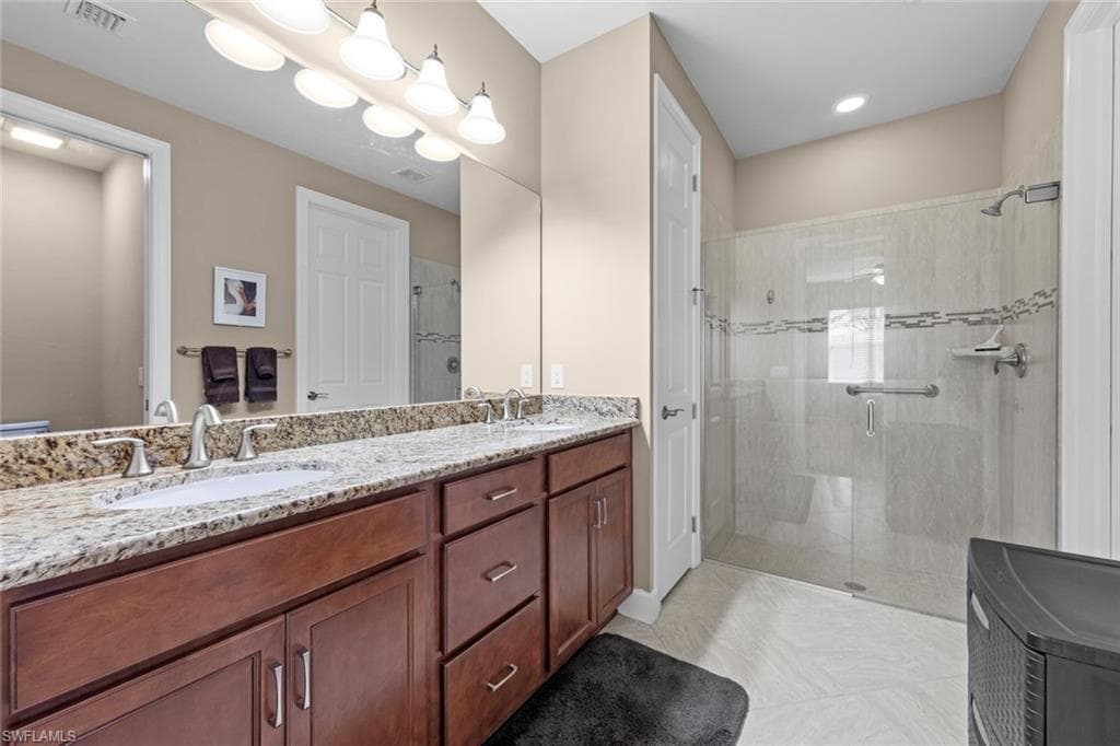 10641 Jackson Square DR, ESTERO FL 33928-17