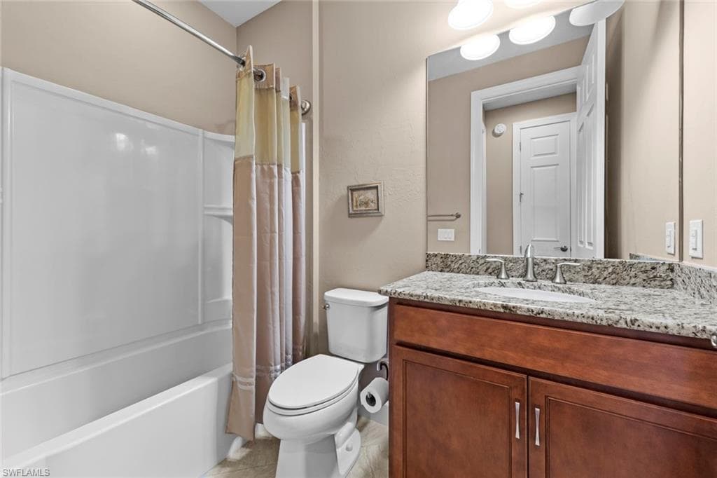 10641 Jackson Square DR, ESTERO FL 33928-20
