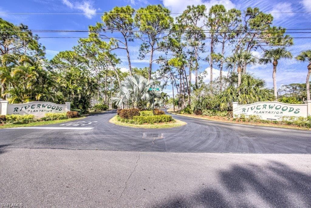 4671 Washington WAY W, ESTERO FL 33928-1