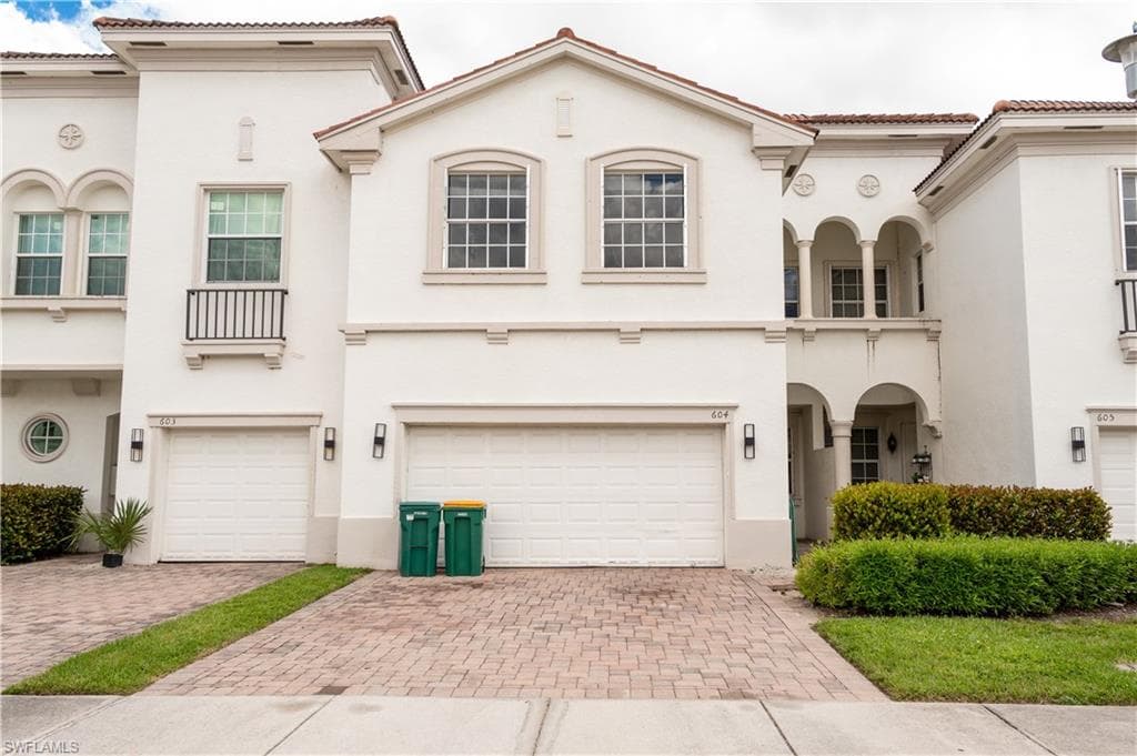 7029 Ambrosia LN # 604, NAPLES FL 34119-1