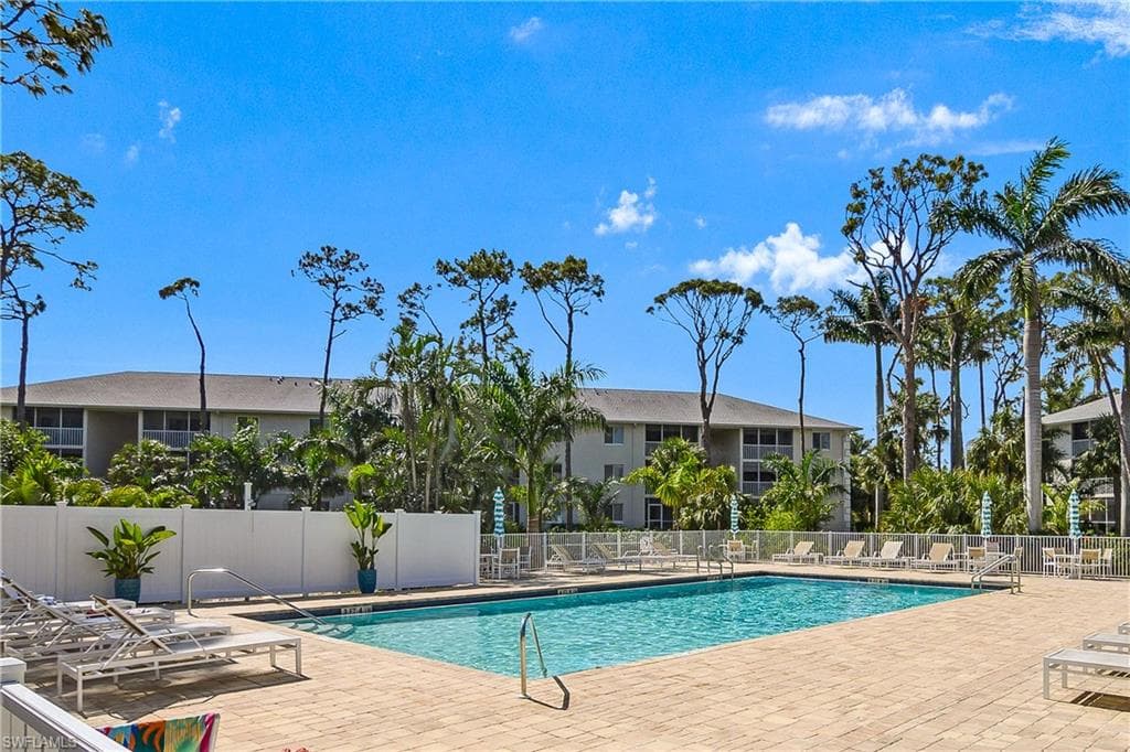 3012 Sandpiper Bay CIR # D301, NAPLES FL 34112-4