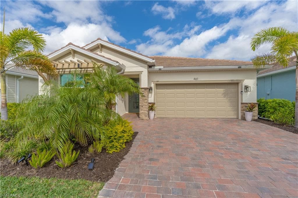 461 Kamari CV, NAPLES FL 34114-1