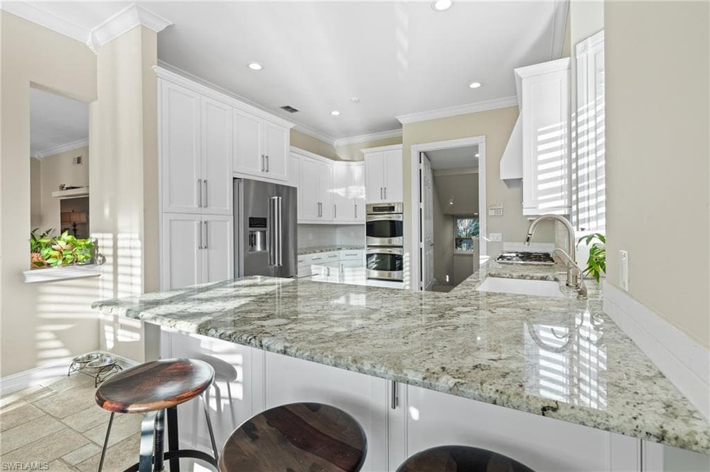 1495 Gordon River LN, NAPLES FL 34104-27