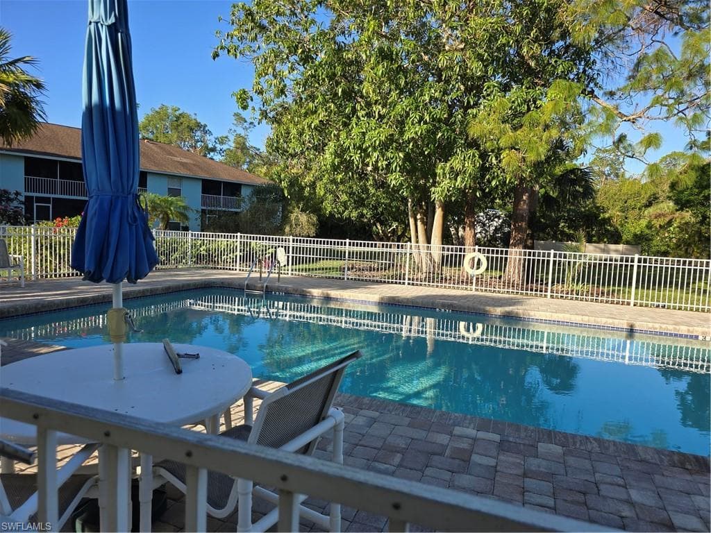 5737 Whitaker RD # C104, NAPLES FL 34112-1