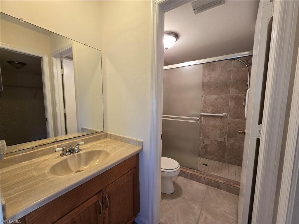 5737 Whitaker RD # C104, NAPLES FL 34112-23