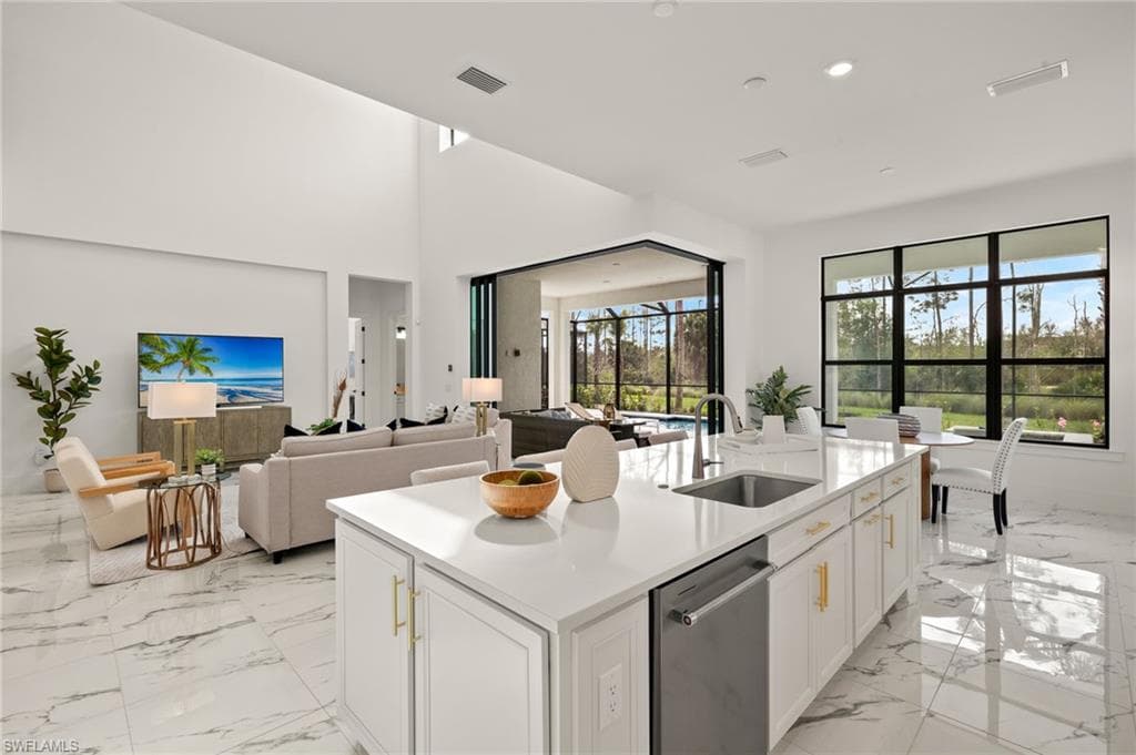 16153 Verilyn CIR, NAPLES FL 34110-1