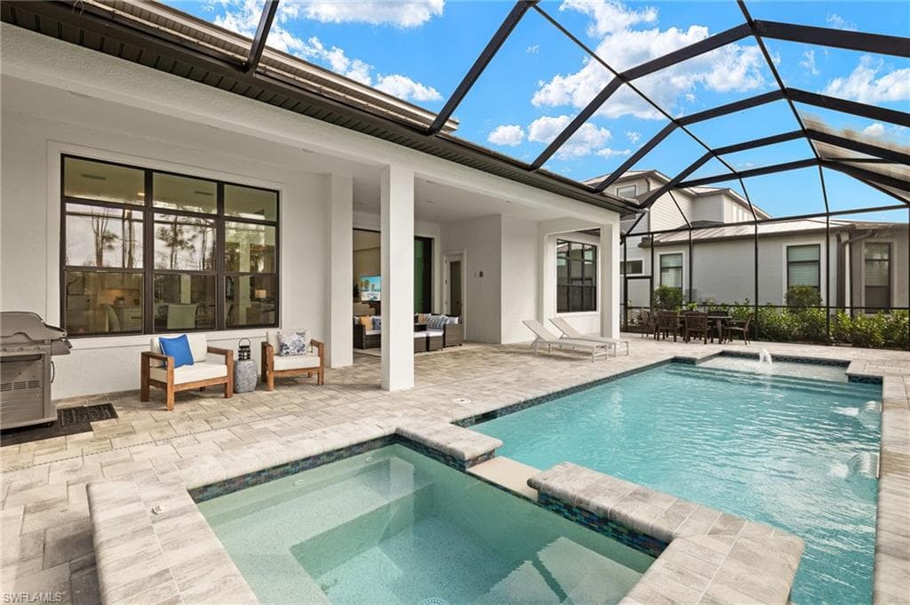 16153 Verilyn CIR, NAPLES FL 34110-33