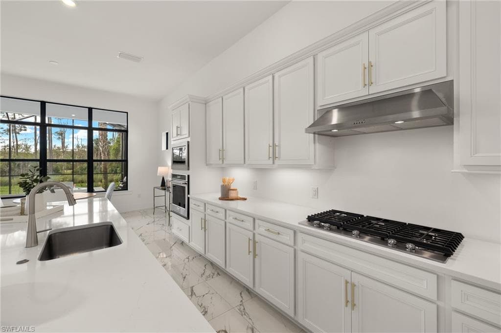 16153 Verilyn CIR, NAPLES FL 34110-17