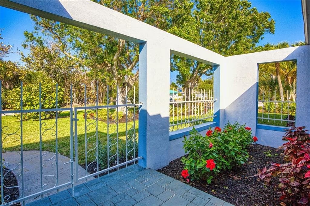800 Beach RD, SANIBEL FL 33957-24