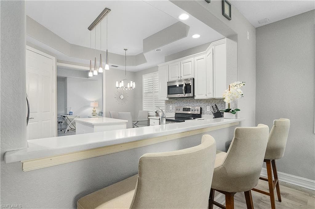 3099 Lancaster DR # 701, NAPLES FL 34105-5