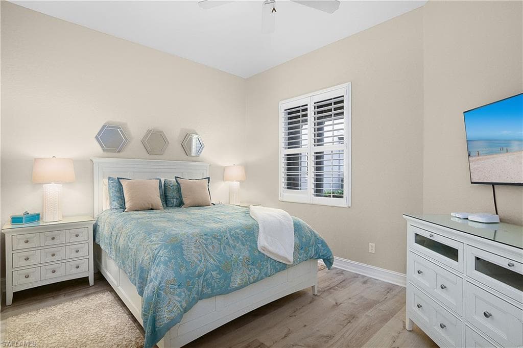 3099 Lancaster DR # 701, NAPLES FL 34105-15