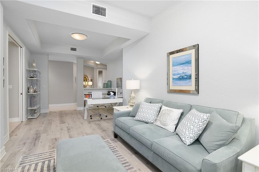 3099 Lancaster DR # 701, NAPLES FL 34105-11