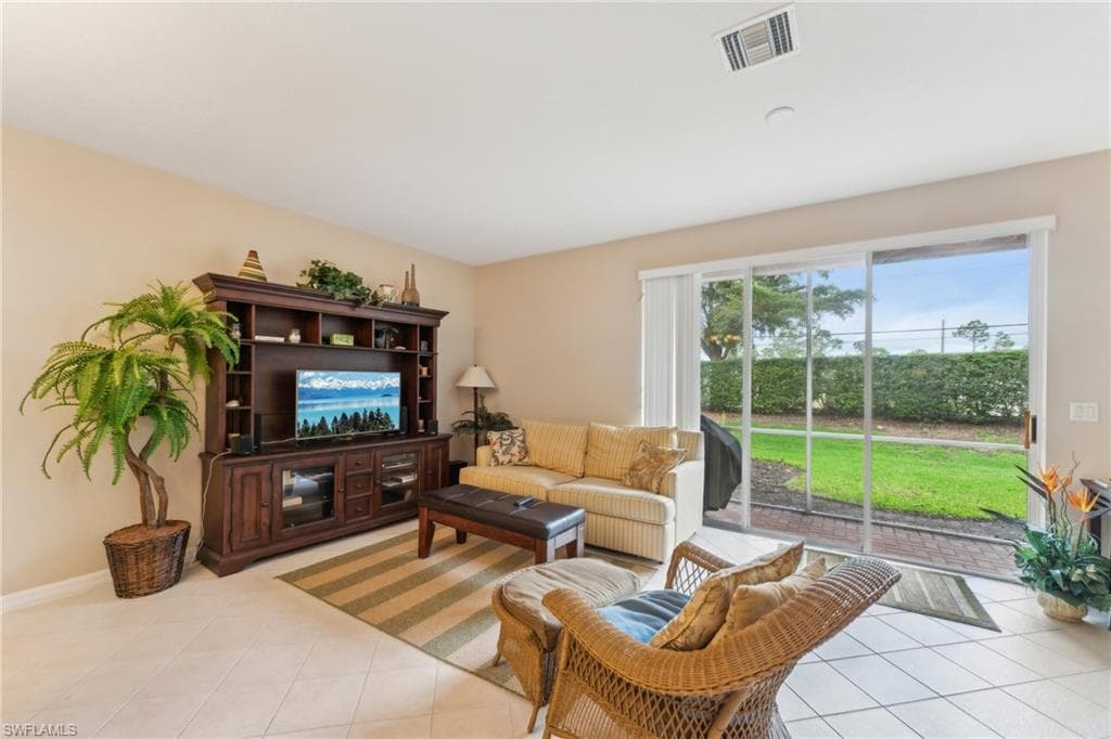 3327 Dandolo CIR, CAPE CORAL FL 33909-1