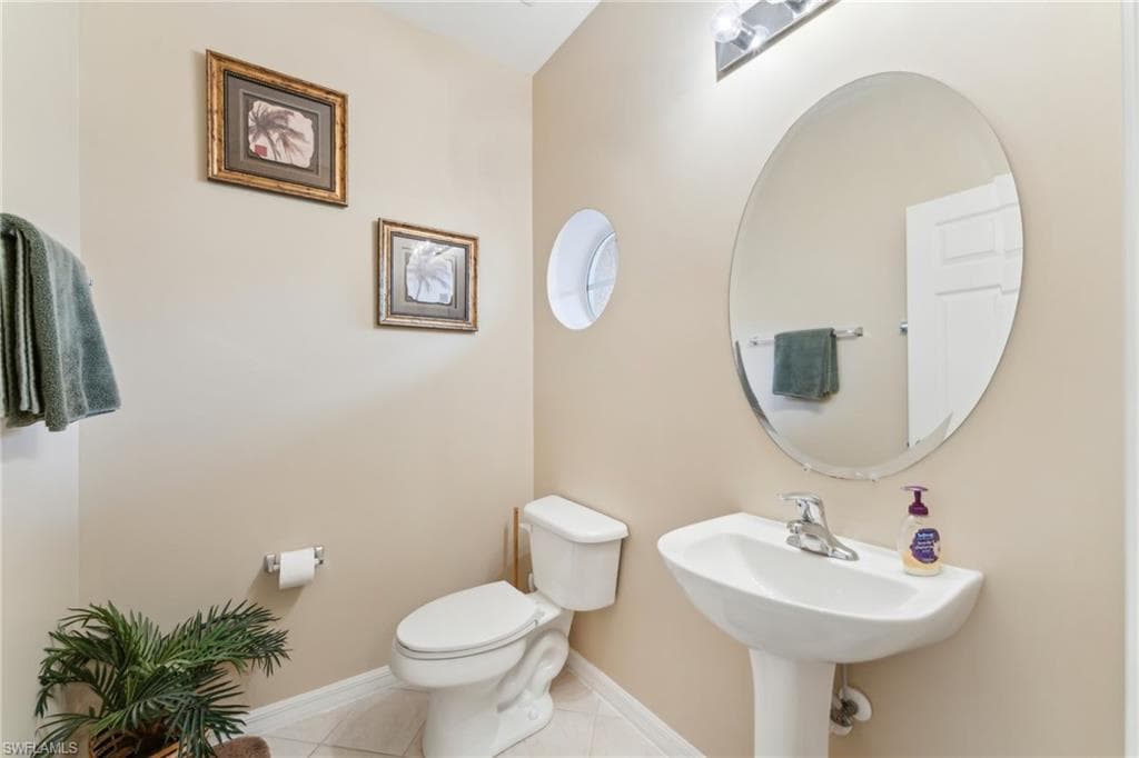 3327 Dandolo CIR, CAPE CORAL FL 33909-21