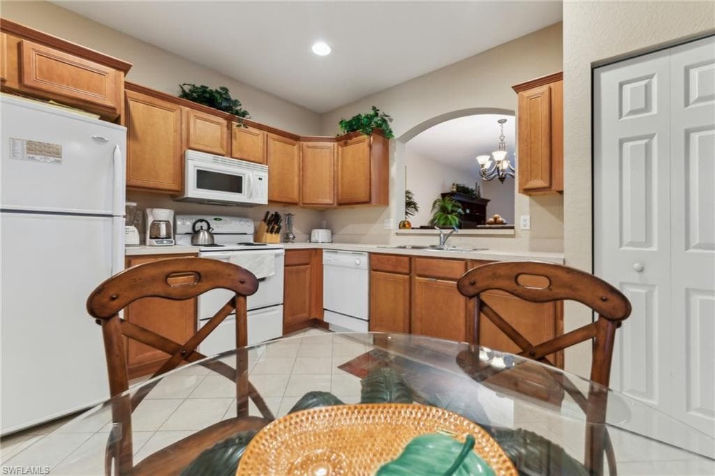 3327 Dandolo CIR, CAPE CORAL FL 33909-8